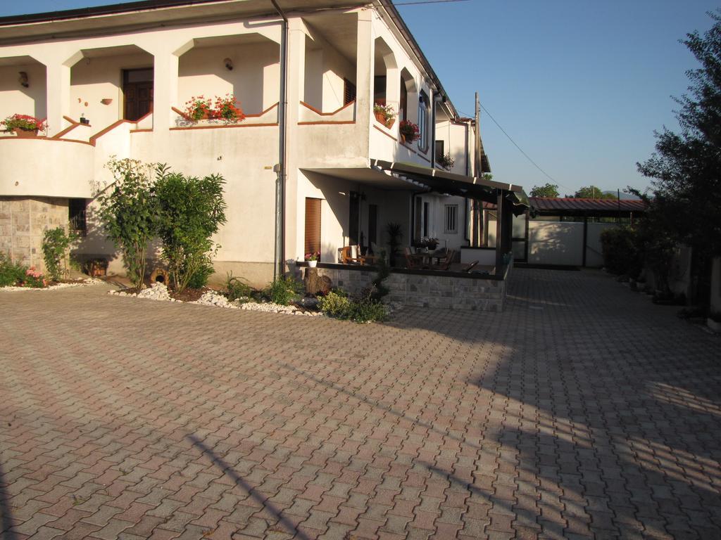 Quattro Stagioni Hotel Padula Exterior foto